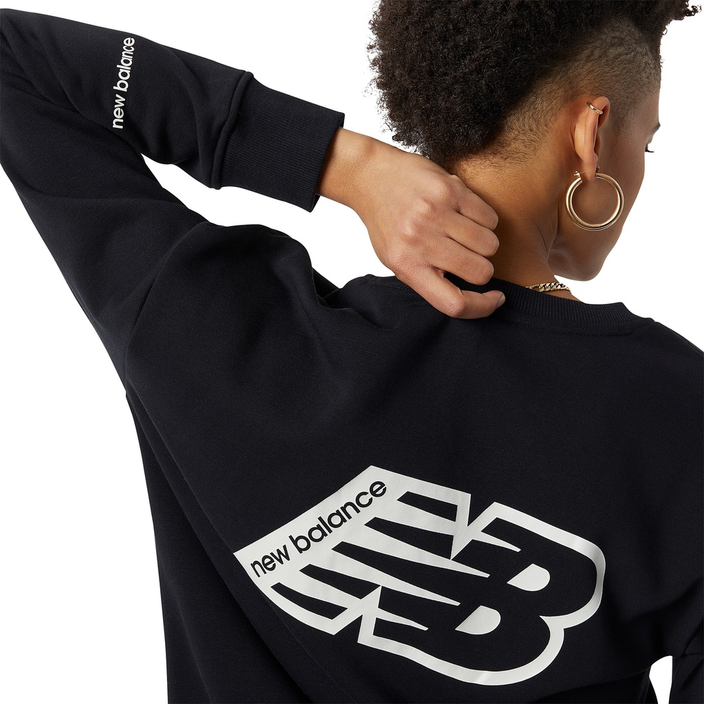 Sueter de Mujer New Balance Essentials Crew Negra