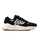 Zapato Lifestyle Mujer New Balance 57/40 Beige/Negro (12 pares)